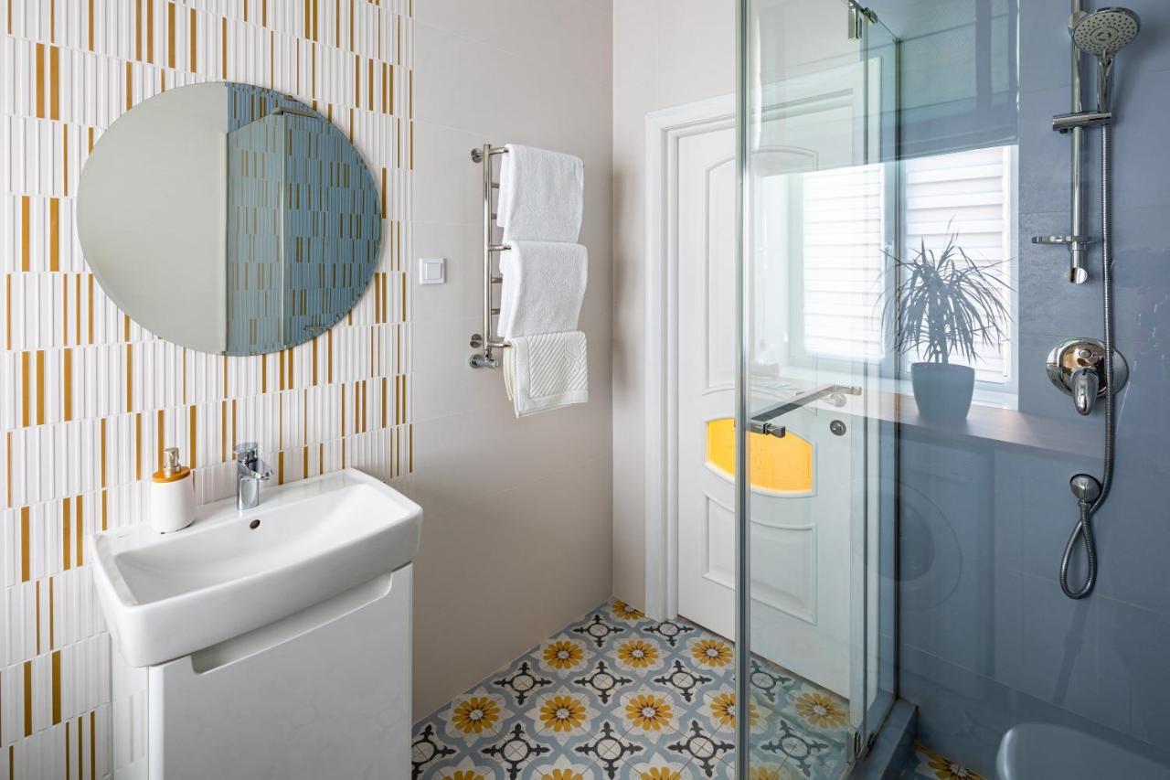 Leontovycha Apartment Львов Экстерьер фото